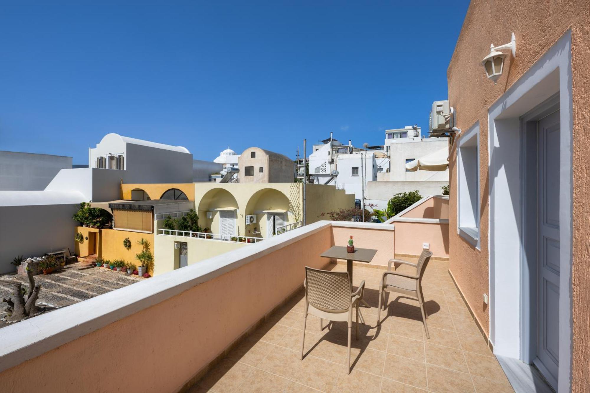 Hillside Elegance Suites Fira  Extérieur photo
