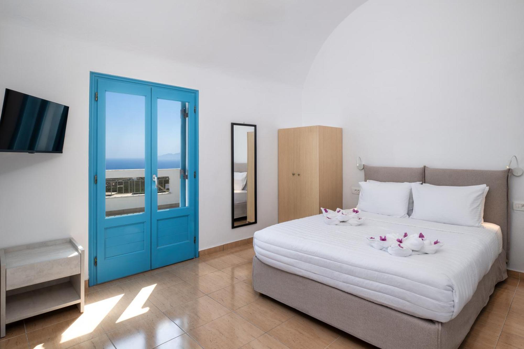 Hillside Elegance Suites Fira  Extérieur photo