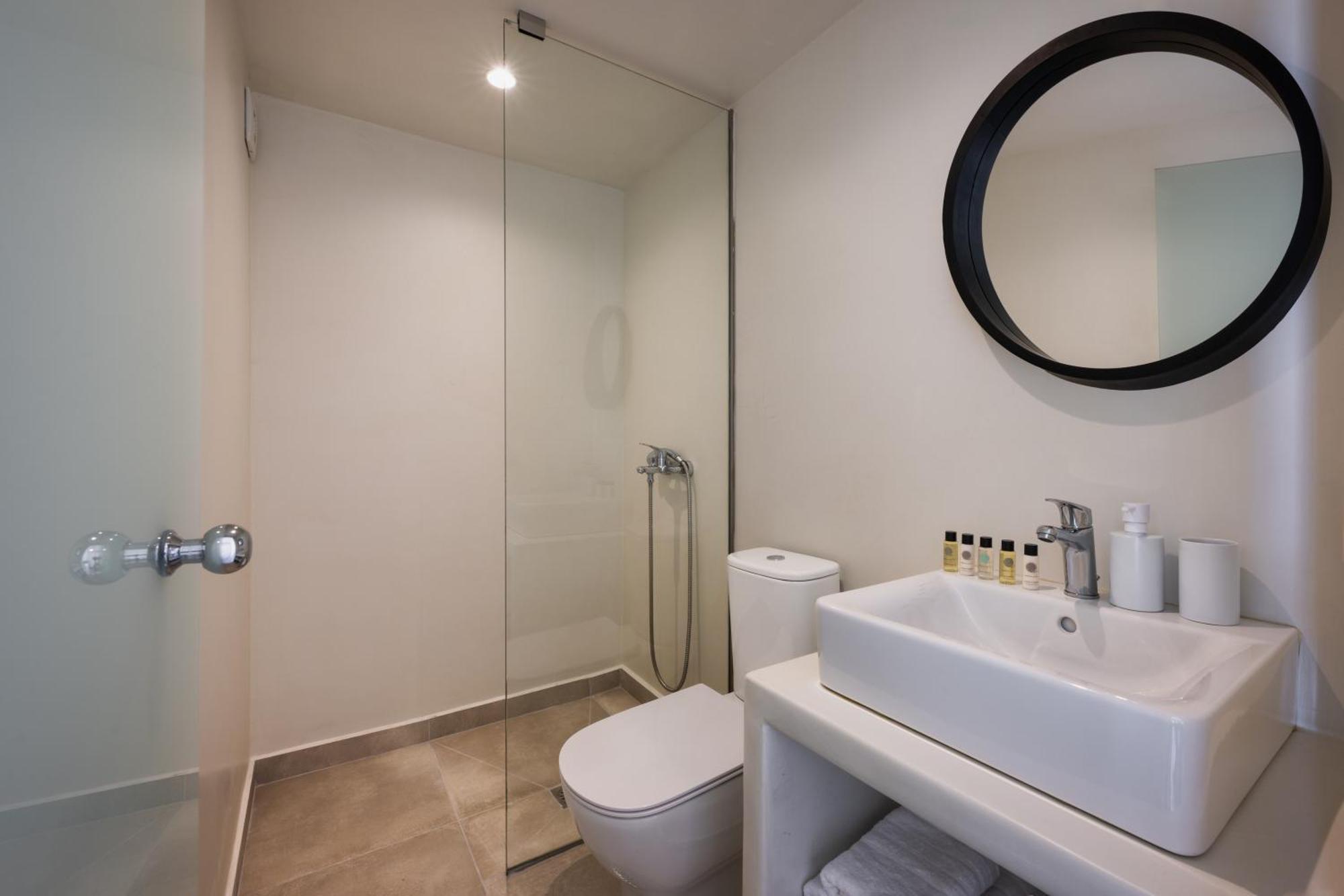 Hillside Elegance Suites Fira  Extérieur photo