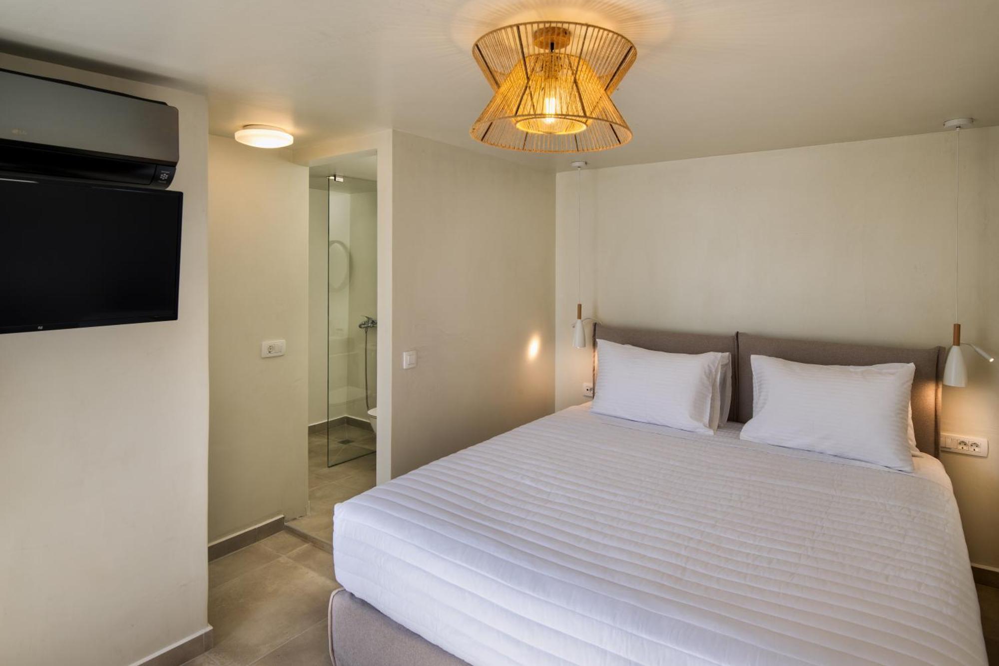 Hillside Elegance Suites Fira  Extérieur photo